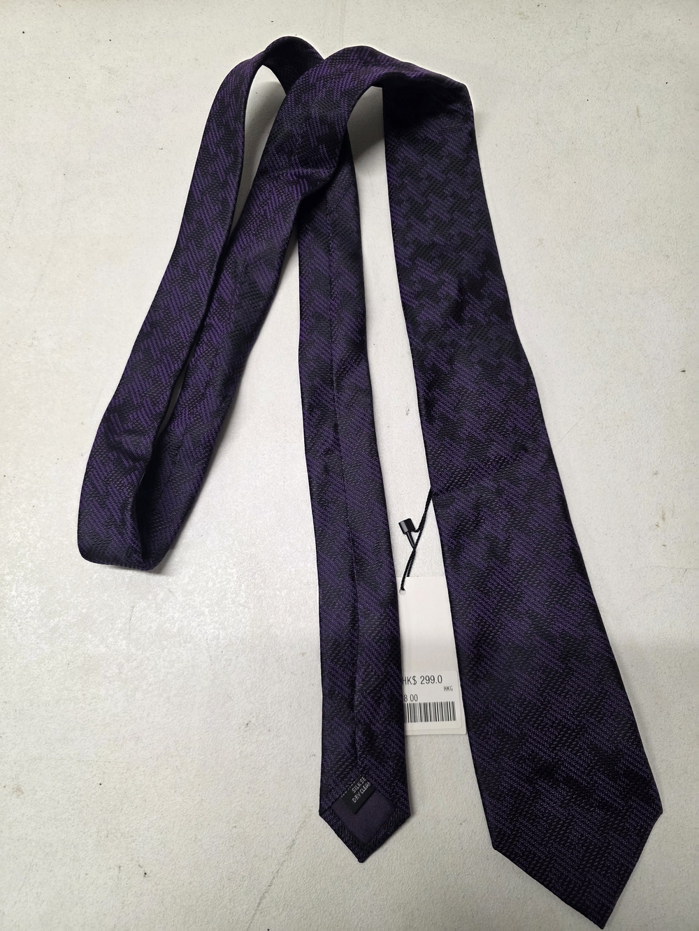 G2000 Man 100% Silk Tie Dark Purple Black Geometric Necktie NWT